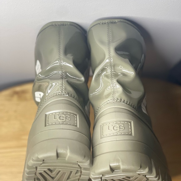 UGG Australia Women's Classic Brellah Waterproof Mini Boots Olive Green Shoes - Picture 4 of 14